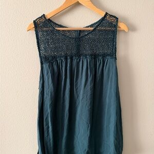 Sleeveless Crochet Yoke Women's Top - Teal